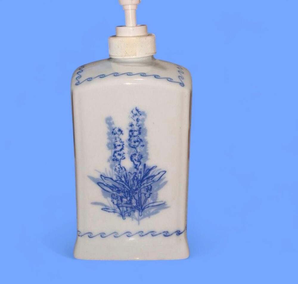 Ceramic Liquid Soap Dispenser with Hand-Painted Lavender Floral Motif